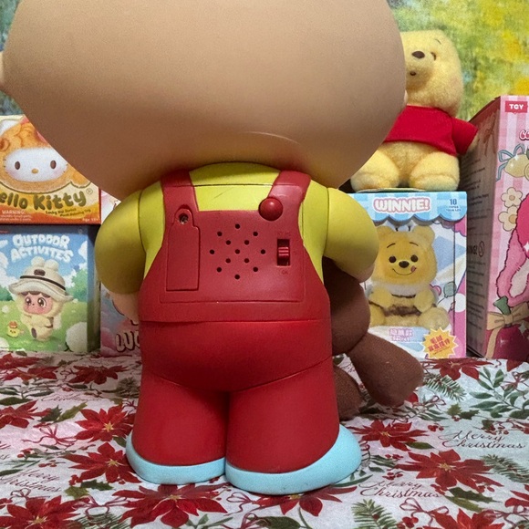 Family Guy Talking Stewie Griffin Figure with Teddy Bear circa 2005 - Picture 5 of 7